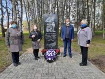 Памятник ВОИНАМ-ЗЕМЛЯКАМ погибшим в годы Великой Отечественной войны 1941-1945 - 5