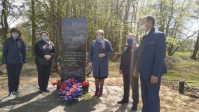 Памятник ВОИНАМ-ЗЕМЛЯКАМ погибшим в годы Великой Отечественной войны 1941-1945 - 7